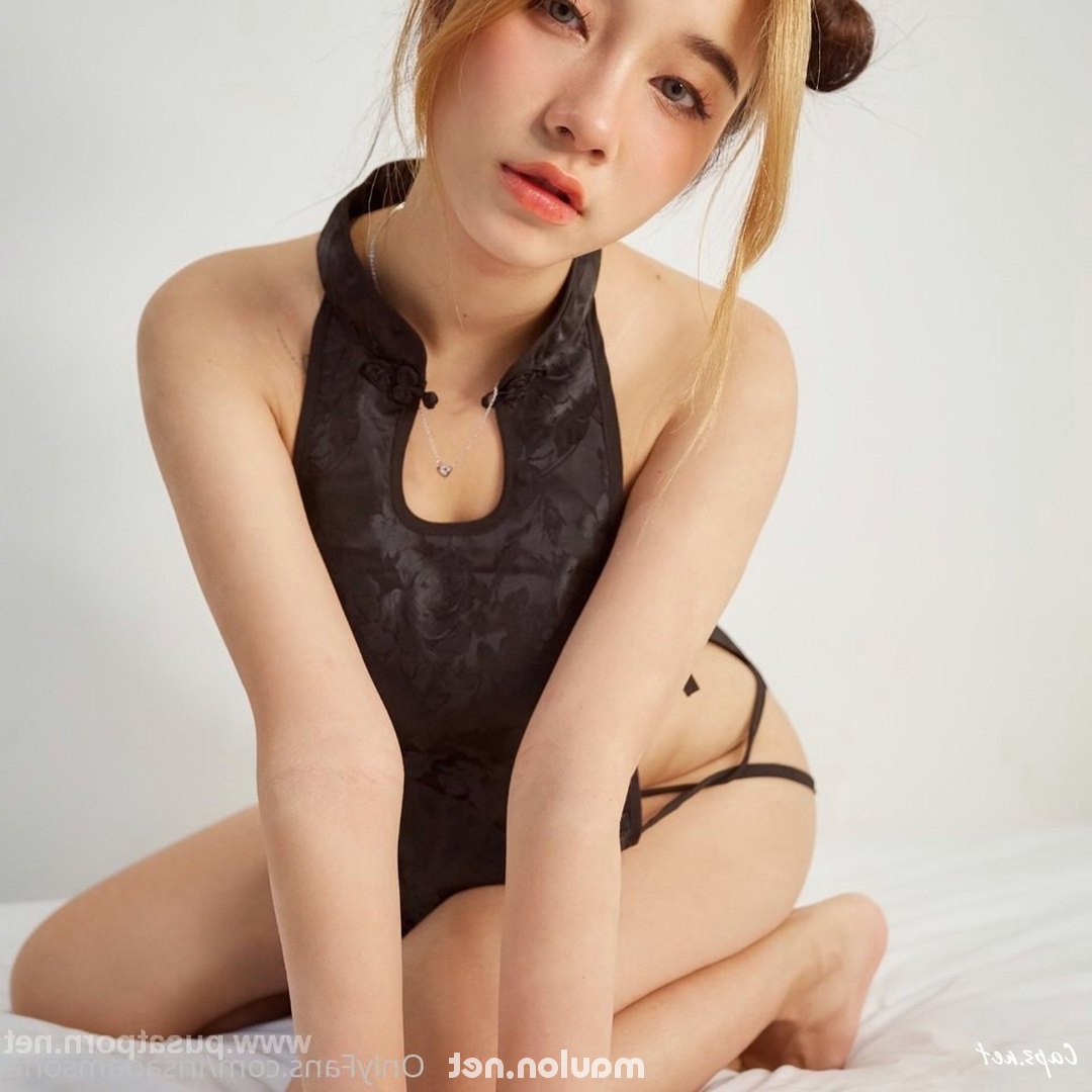 Cô gái xinh đẹp Irisadamsone OnlyFans (53 ảnh) |